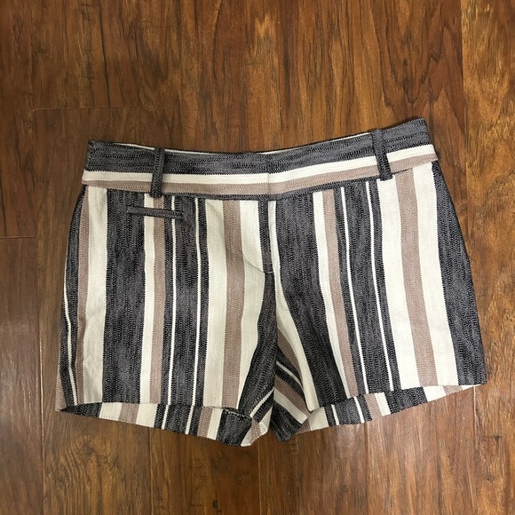 LOFT Pants - LOFT Black and Tan Striped Women's Shorts Size 0